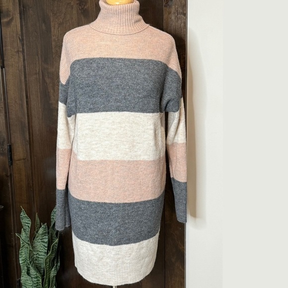 JustFab Dresses & Skirts - Just fab Women’s Size M stripe sweater dress cowl neck midi cozy maternity
